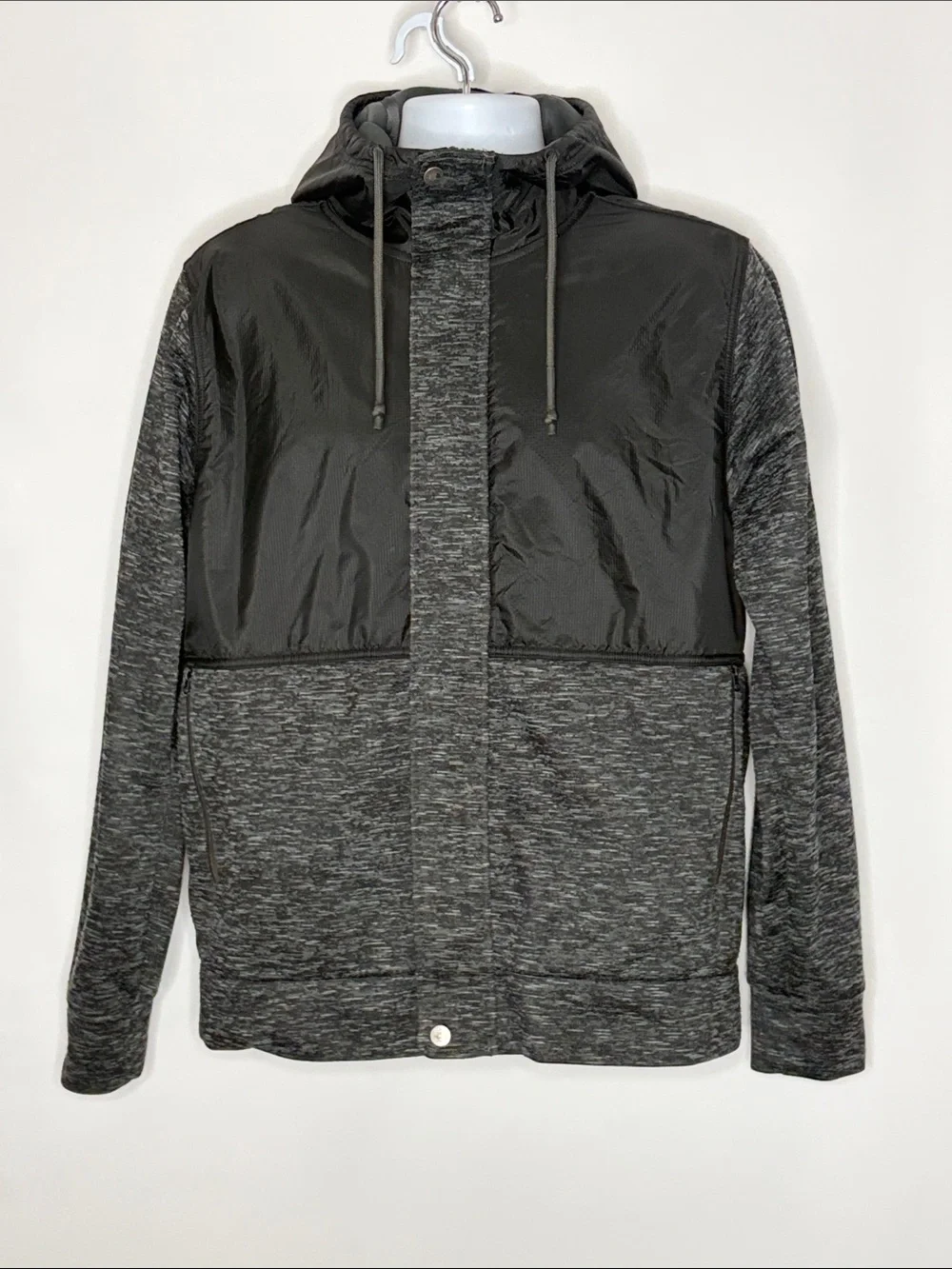 The North Face Mountain Athletics street-wear hybrid hoodie jacket. Large
